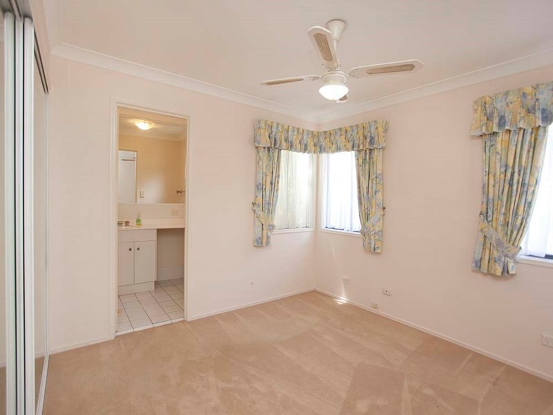 12 Hart Close, Mackenzie QLD 4156