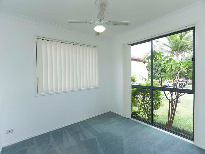 12 Hart Close, Mackenzie QLD 4156