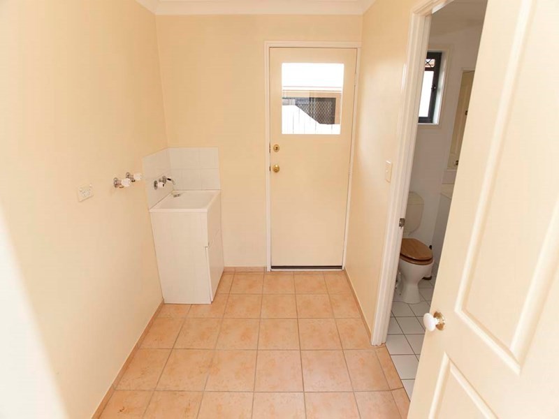 12 Hart Close, Mackenzie QLD 4156