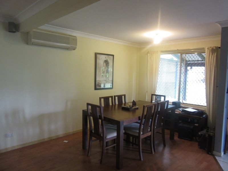 26 Swan Lake Crescent, Calamvale QLD 4116