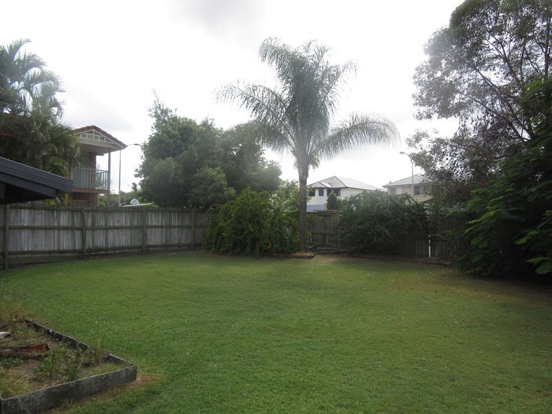 26 Swan Lake Crescent, Calamvale QLD 4116