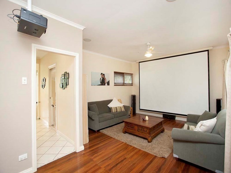 91 Creek Road, Mount Gravatt East QLD 4122