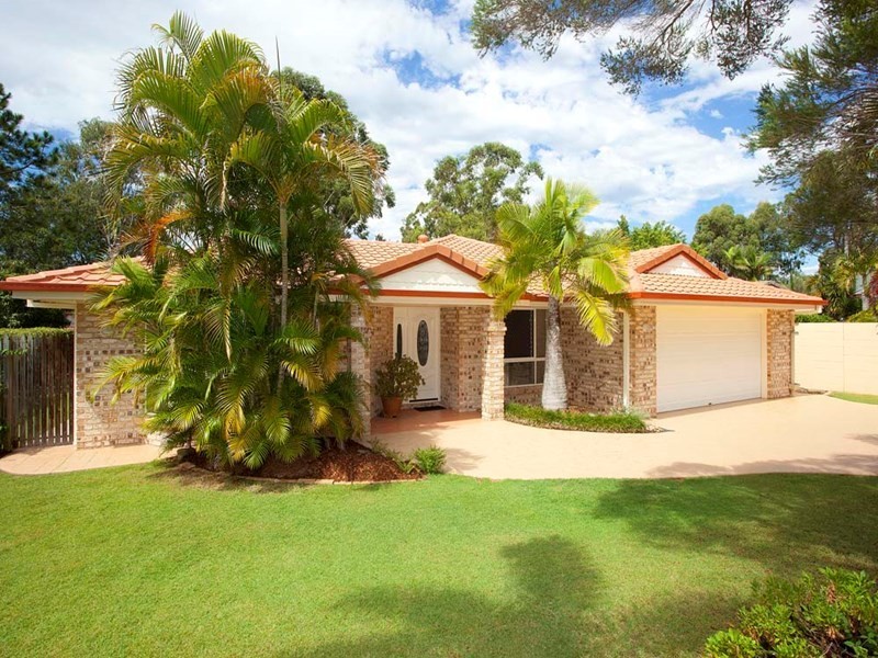 6 Renoir Court, Mackenzie QLD 4156