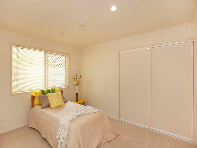 6 Renoir Court, Mackenzie QLD 4156