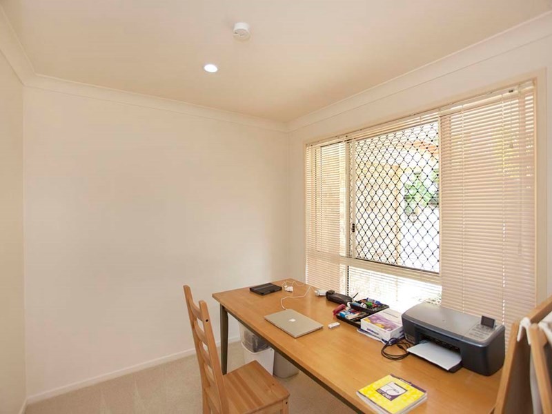 6 Renoir Court, Mackenzie QLD 4156