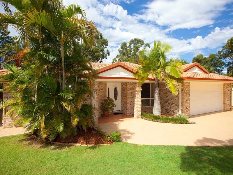 6 Renoir Court, Mackenzie QLD 4156