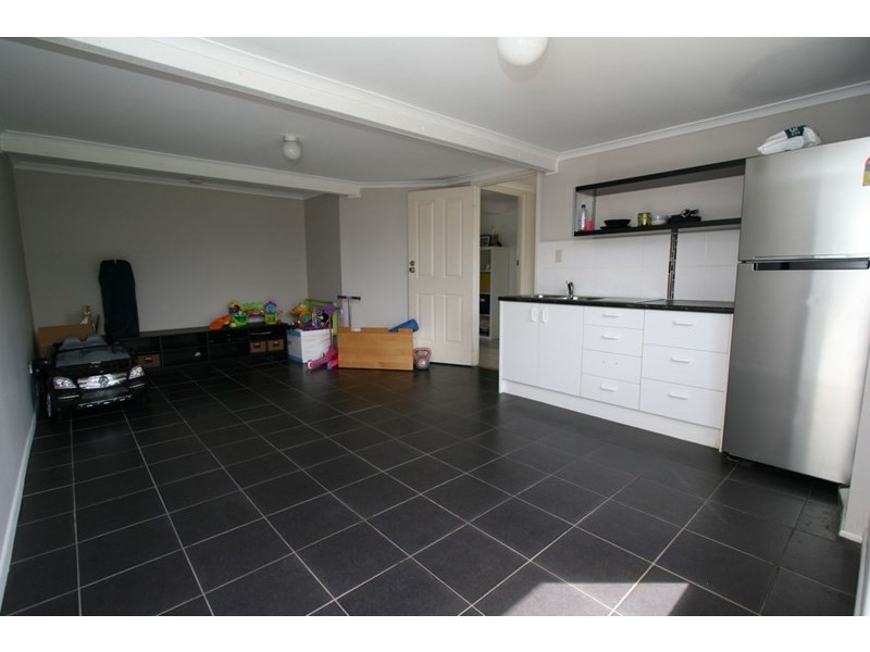 8 Kinkuna Street, Wishart QLD 4122