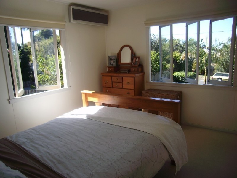 9 Curfew Street, Upper Mount Gravatt QLD 4122