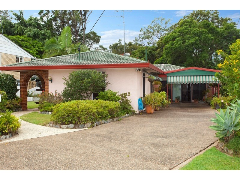 16 Dunstable Street, Macgregor QLD 4109