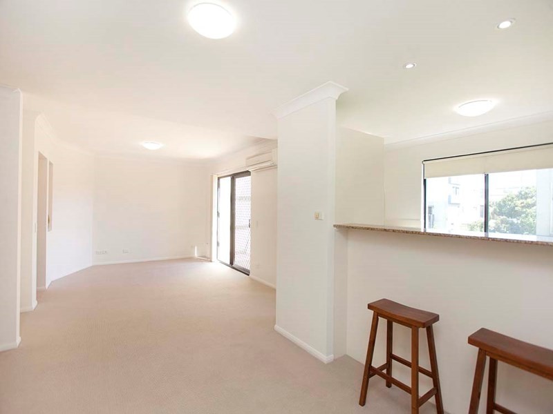 18/2200 Logan Road, Upper Mount Gravatt QLD 4122