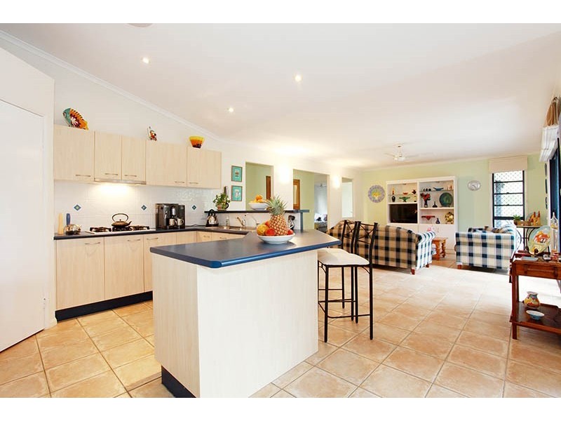 6 Monet Crescent, Mackenzie QLD 4156