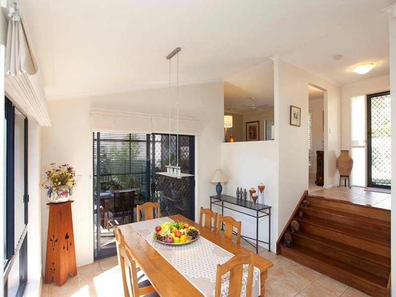 6 Monet Crescent, Mackenzie QLD 4156