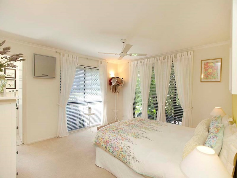 6 Monet Crescent, Mackenzie QLD 4156