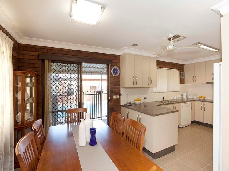 33 Koola Street, Wishart QLD 4122