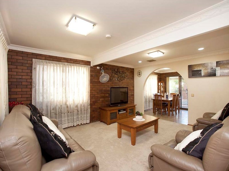 33 Koola Street, Wishart QLD 4122