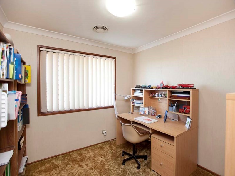 33 Koola Street, Wishart QLD 4122