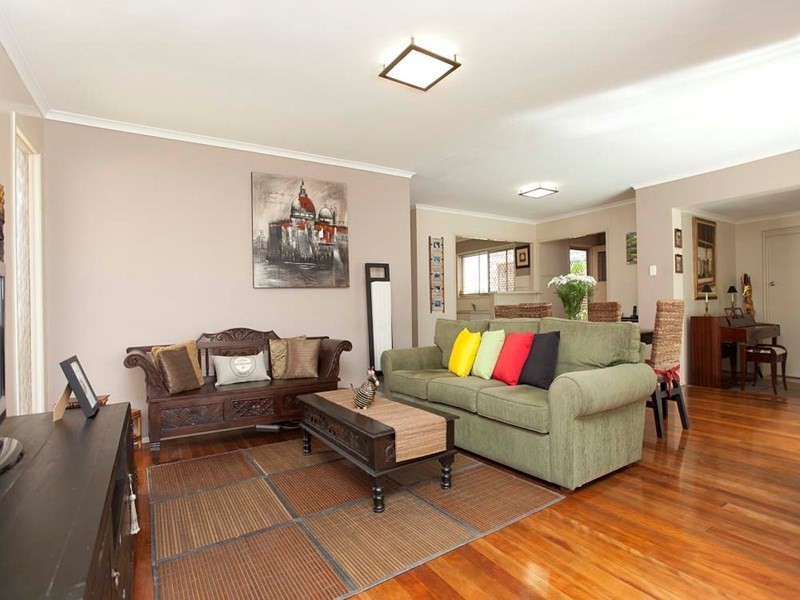 3 Monte Carlo Street, Wishart QLD 4122