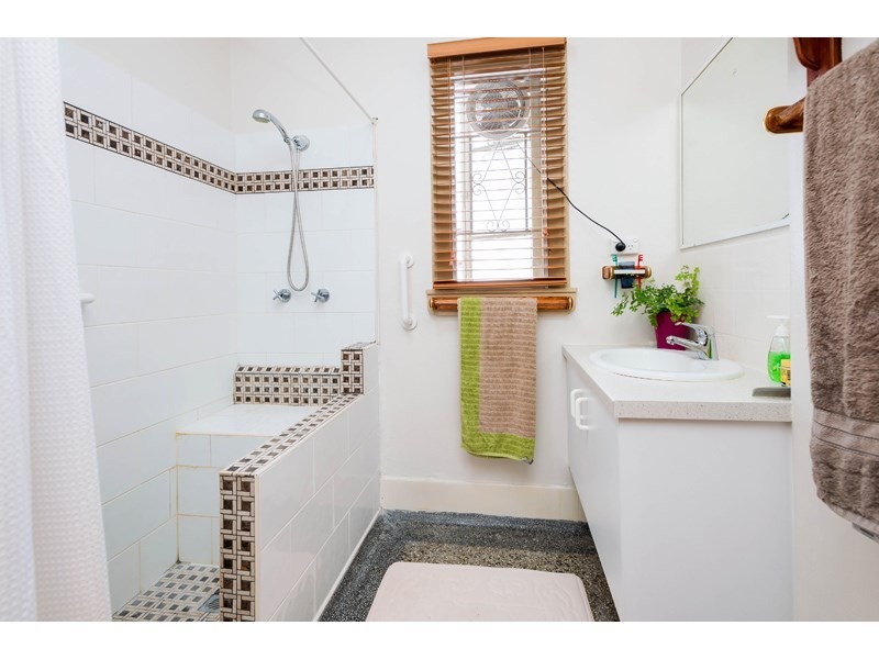 73 Carranya Street, Camp Hill QLD 4152