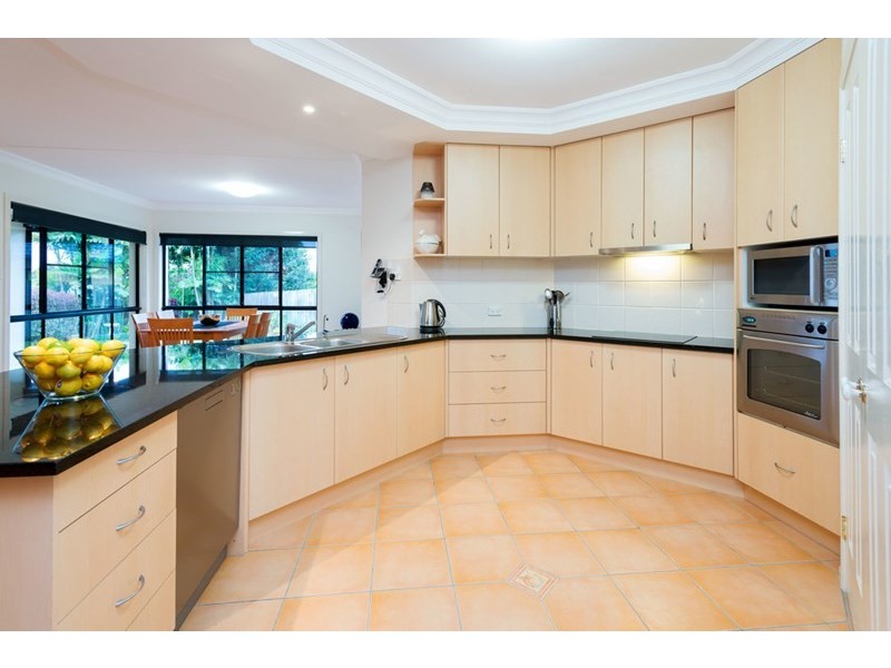 38 Eaton Place, Wishart QLD 4122