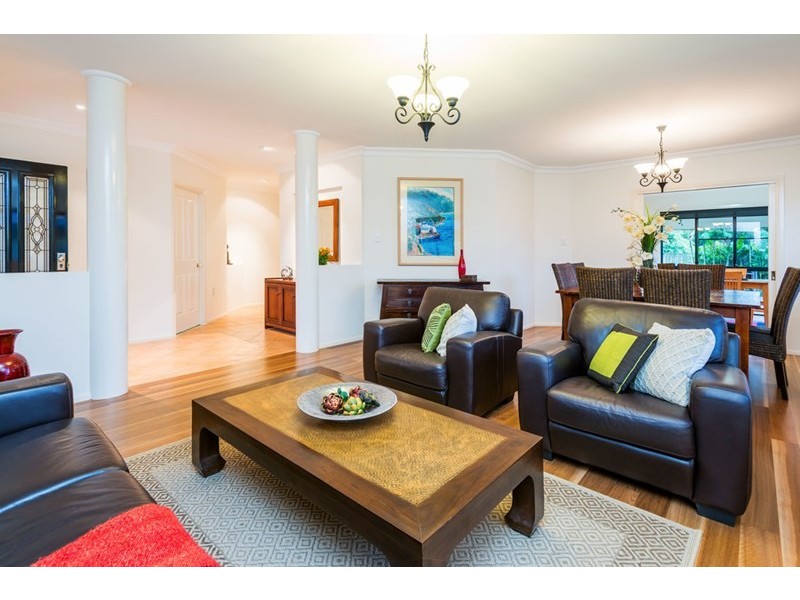 38 Eaton Place, Wishart QLD 4122