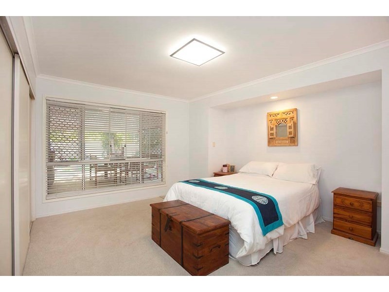 2 Rembrandt Way, Mackenzie QLD 4156