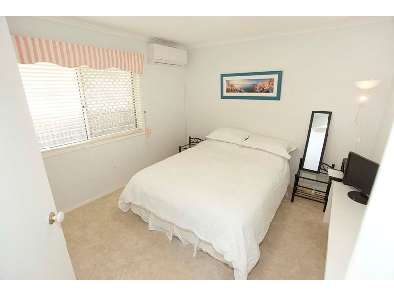 2 Rembrandt Way, Mackenzie QLD 4156