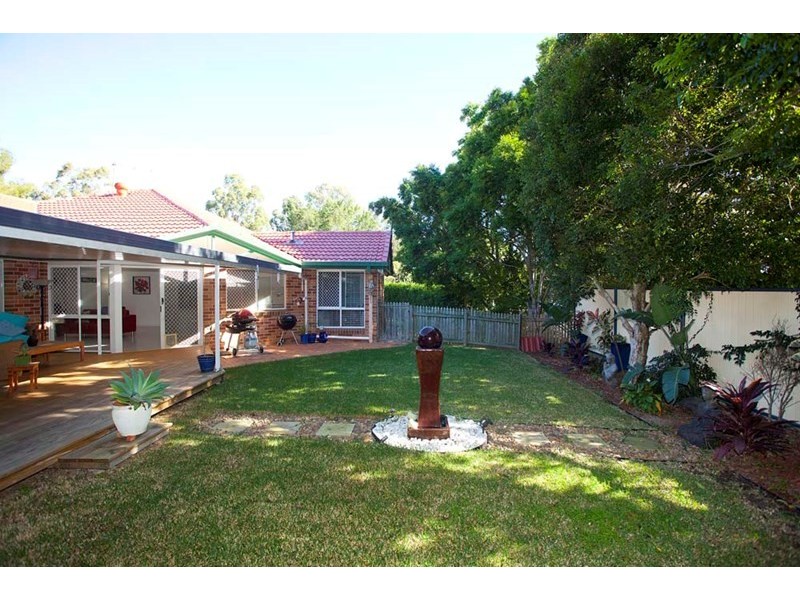 2 Rembrandt Way, Mackenzie QLD 4156