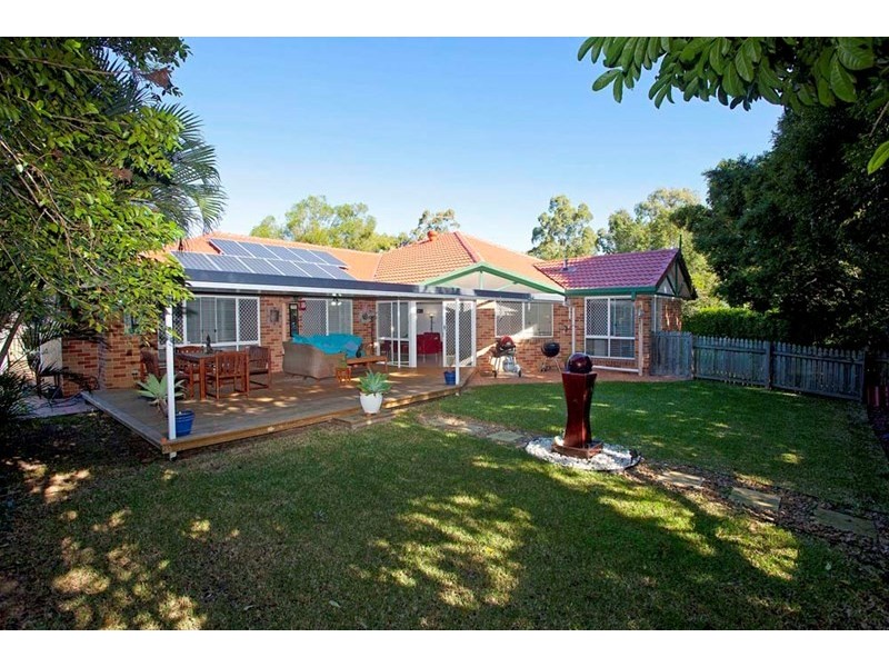 2 Rembrandt Way, Mackenzie QLD 4156