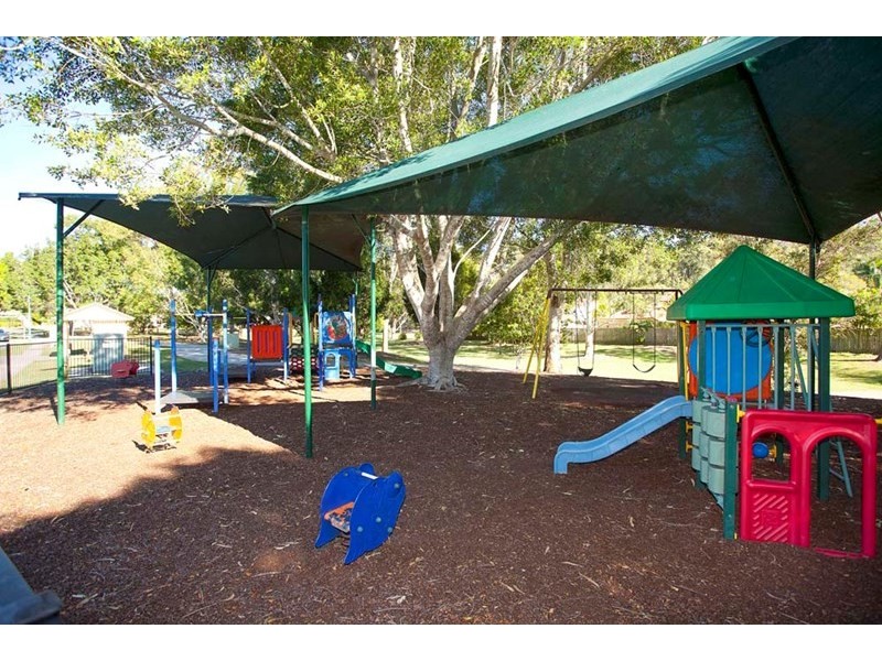 2 Rembrandt Way, Mackenzie QLD 4156