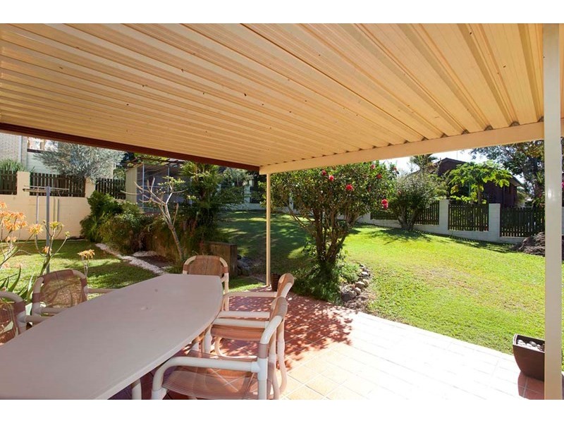 26 Honeysuckle Street, Mansfield QLD 4122