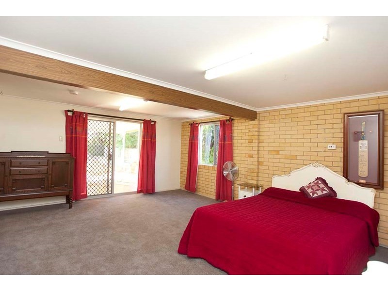 26 Honeysuckle Street, Mansfield QLD 4122