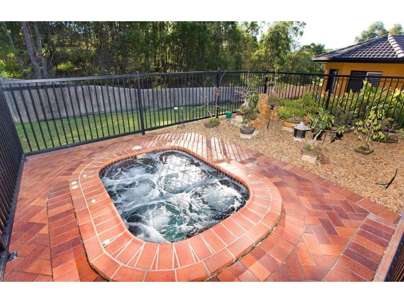 105 Tallow Wood Place, Mount Gravatt East QLD 4122