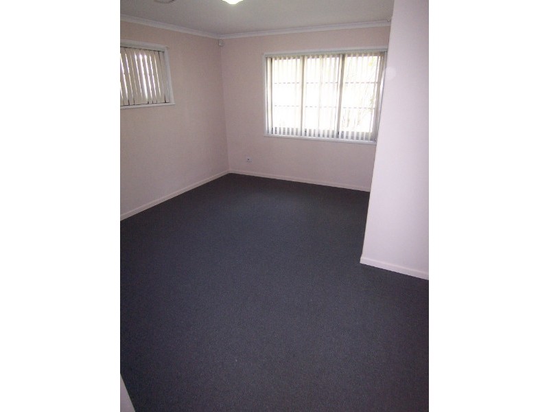 11 Parkway Street, Macgregor QLD 4109