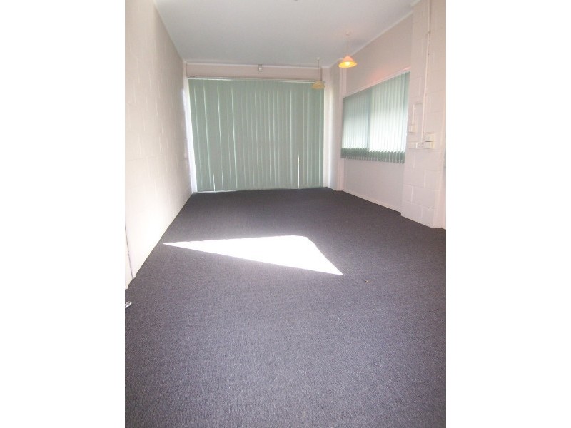 11 Parkway Street, Macgregor QLD 4109