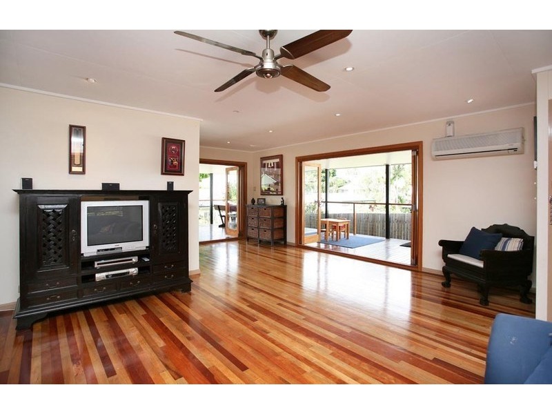 18 Amoria Street, Mansfield QLD 4122