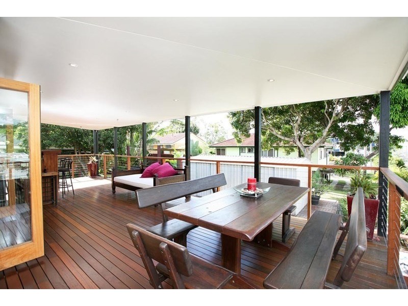 18 Amoria Street, Mansfield QLD 4122