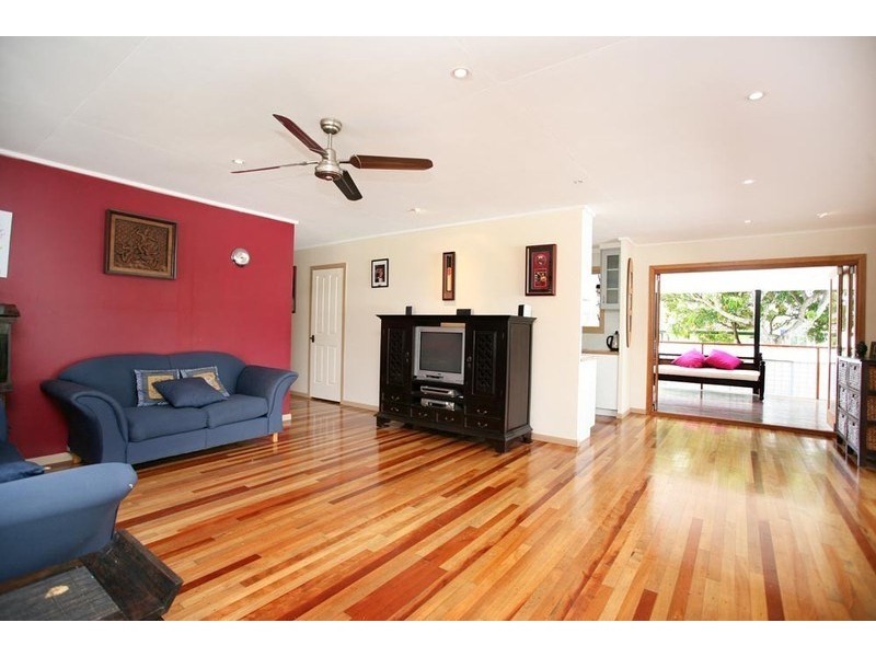 18 Amoria Street, Mansfield QLD 4122