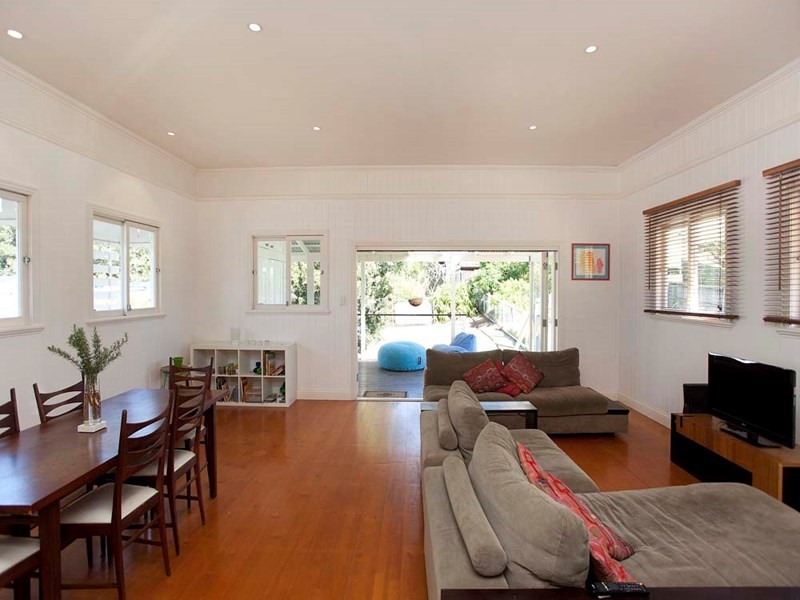 38 Taylor Street, Woolloongabba QLD 4102