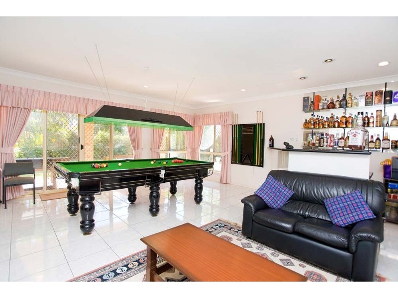 16 Hathaway Place, Sunnybank Hills QLD 4109