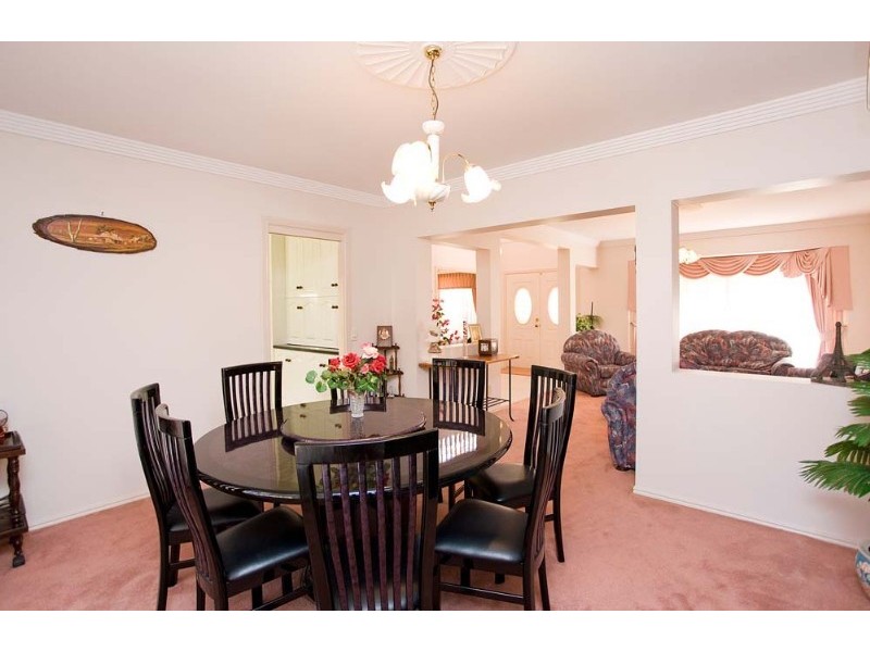 16 Hathaway Place, Sunnybank Hills QLD 4109