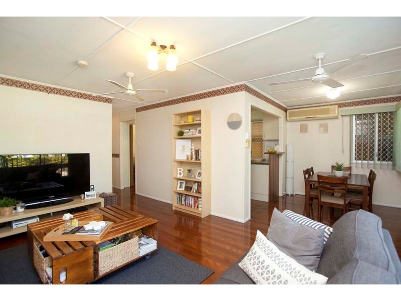 4 Enderby Street, Mount Gravatt East QLD 4122