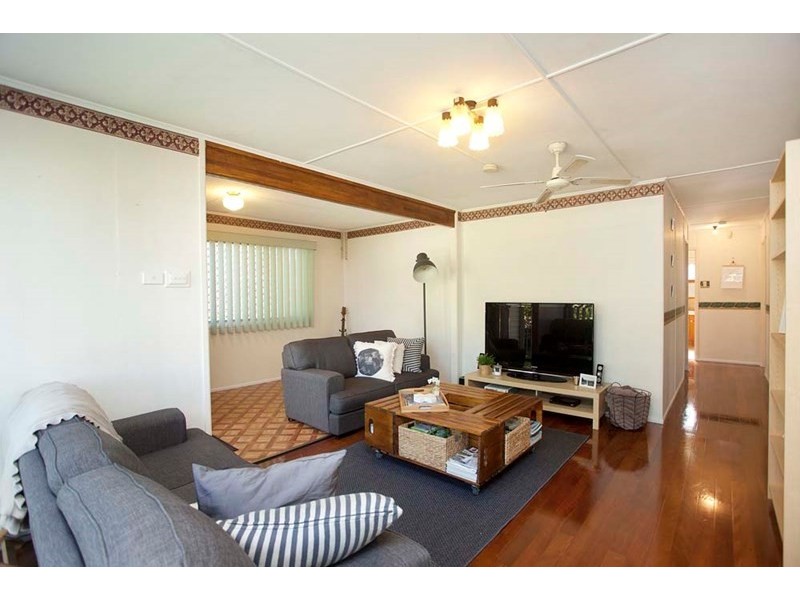 4 Enderby Street, Mount Gravatt East QLD 4122