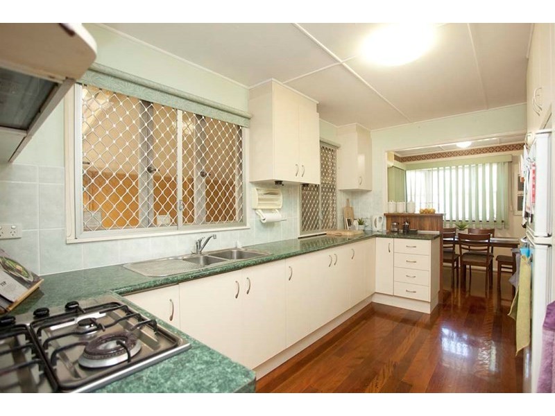 4 Enderby Street, Mount Gravatt East QLD 4122