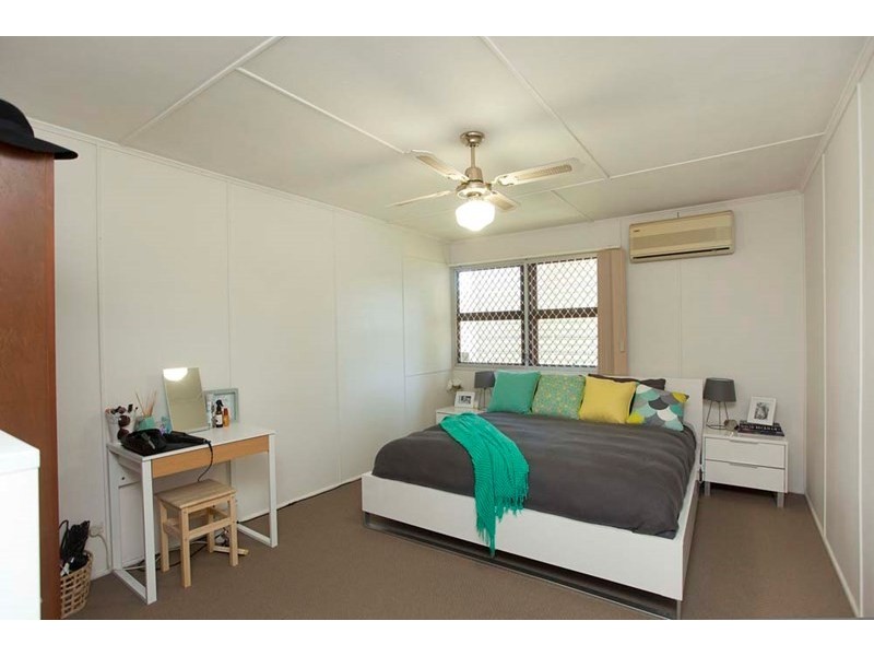 4 Enderby Street, Mount Gravatt East QLD 4122