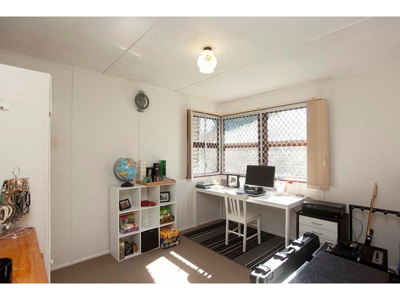 4 Enderby Street, Mount Gravatt East QLD 4122