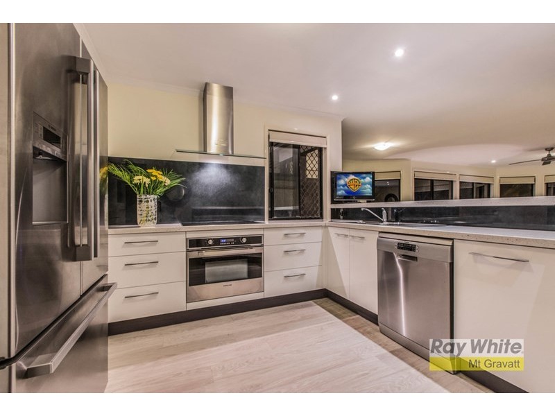 61 Gainsborough Avenue, Mackenzie QLD 4156