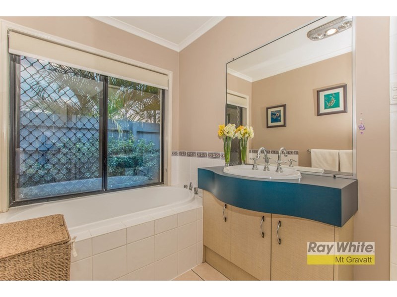 61 Gainsborough Avenue, Mackenzie QLD 4156