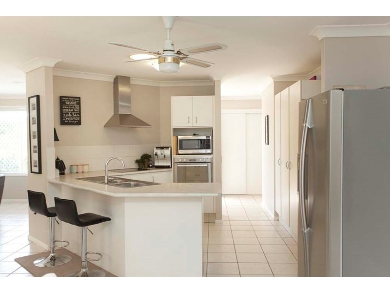 5 Titian Court, Mackenzie QLD 4156