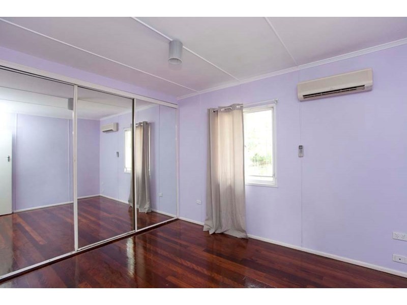 102 Marshall Road, Holland Park West QLD 4121