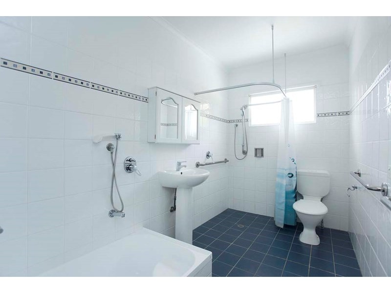 102 Marshall Road, Holland Park West QLD 4121